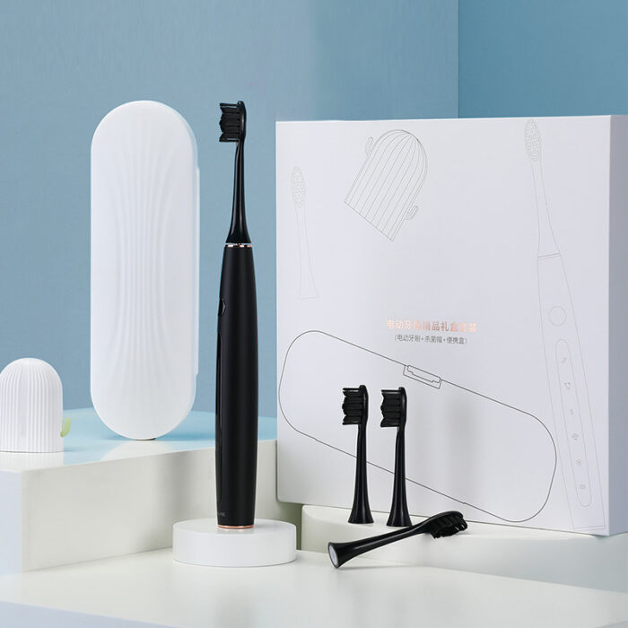 LULA OEM Rechargeable UVC Sterilizer Air Adult Electric Toothbrush with Travel Case - Image 3